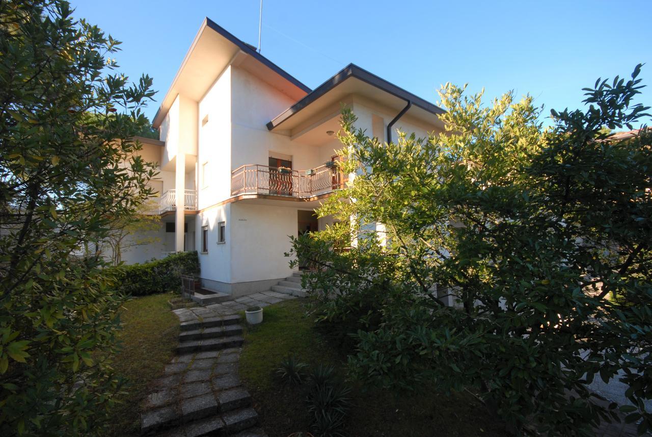 Villa Azalea Lignano Sabbiadoro Extérieur photo